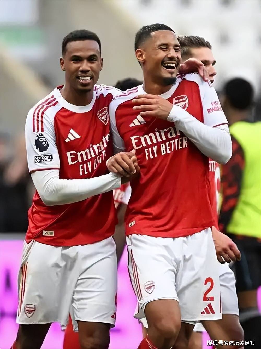 英超赛程难度解析:轻松赛程能否助力利物浦与曼城扭转颓势?