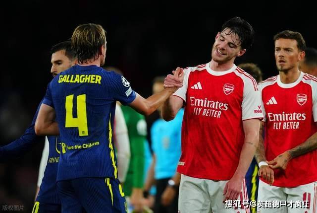 英超转会潜伏两重天!扎卡击败切尔西,亨德森凯莱赫击败利物浦!