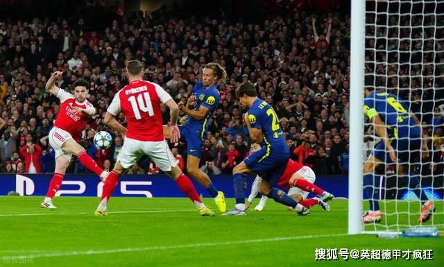 英超转会潜伏两重天!扎卡击败切尔西,亨德森凯莱赫击败利物浦!