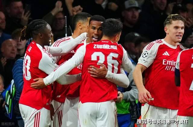 英超转会潜伏两重天!扎卡击败切尔西,亨德森凯莱赫击败利物浦!