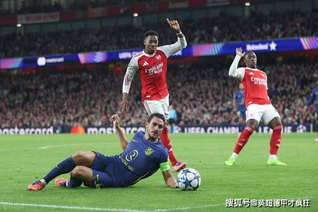 英超转会潜伏两重天!扎卡击败切尔西,亨德森凯莱赫击败利物浦!