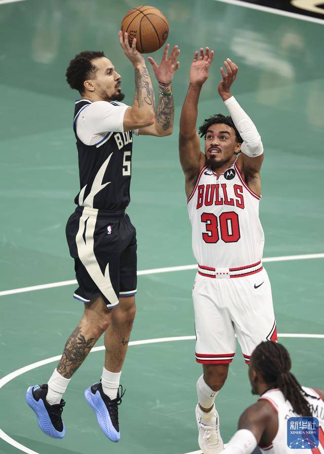 NBA常规赛|雄鹿胜公牛