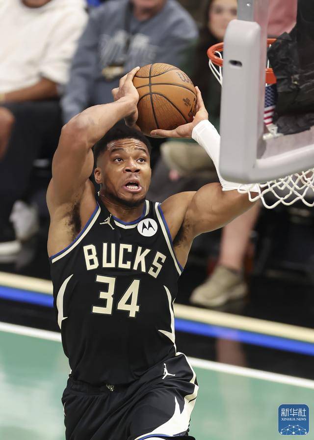 NBA常规赛|雄鹿胜公牛