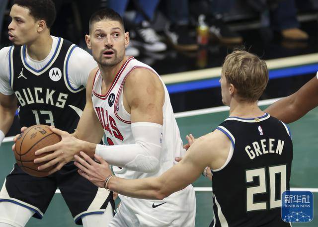 NBA常规赛|雄鹿胜公牛