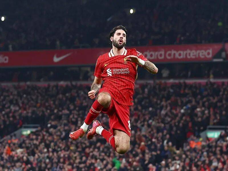 央视直播两场英超,利物浦主力停赛,曼城等待阿森纳掉队