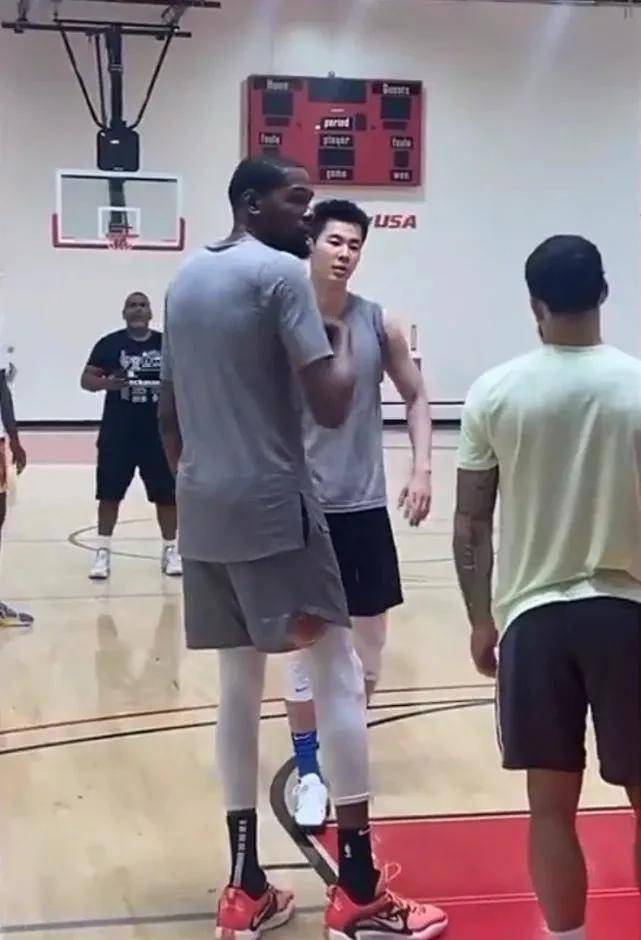 拒绝NBA合同!“国产东契奇”太牛了吧...