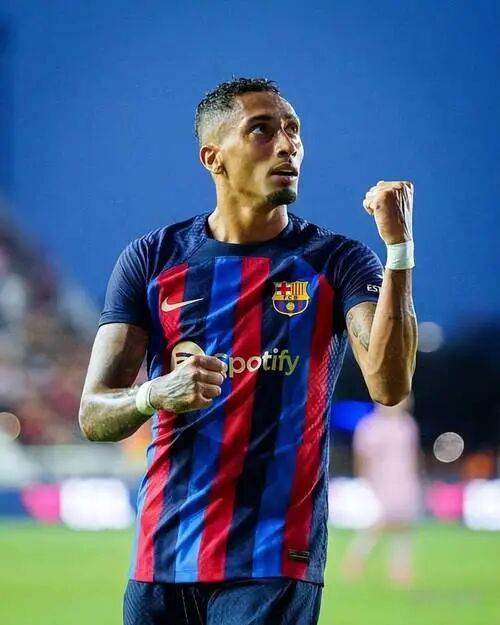 欧冠杯:布鲁日vs巴萨“技术流”与“肌肉流”的巅峰对决!