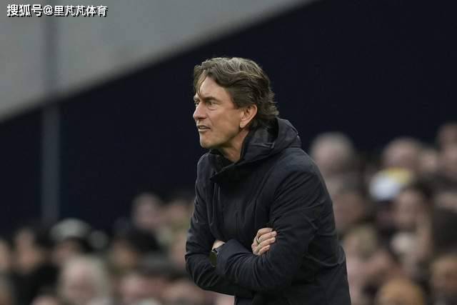 一日英超动向:曼联2-0热刺取四连胜,斯洛特谈对阵瓜迪奥拉