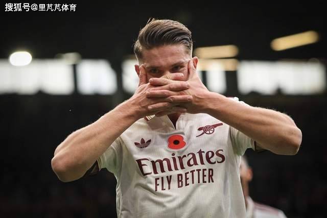 一日英超动向：曼联2-0热刺取四连胜，斯洛特谈对阵瓜迪奥拉