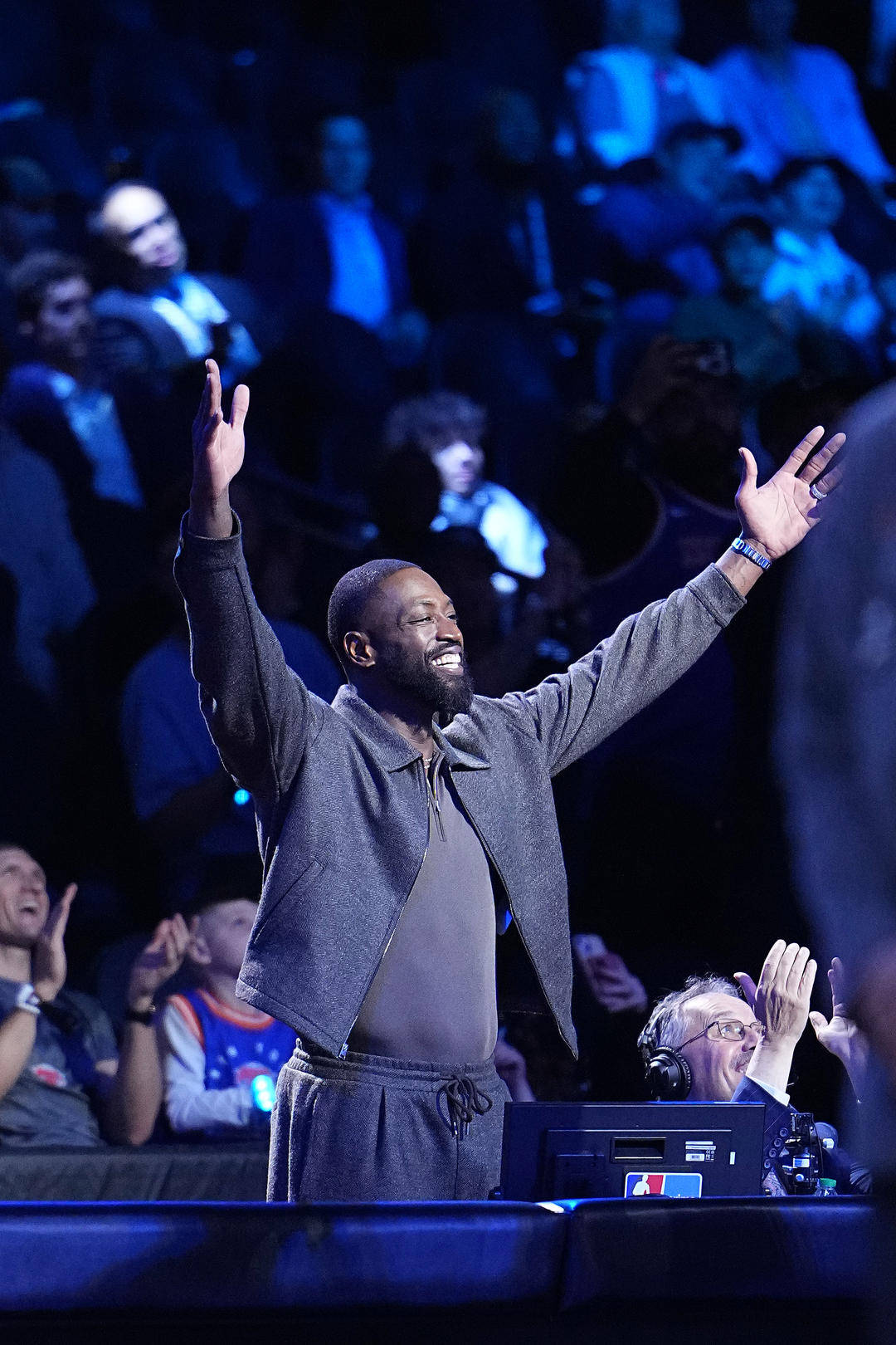 NBA球星韦德评论TF家族成员后续，本人回应：账号被盗