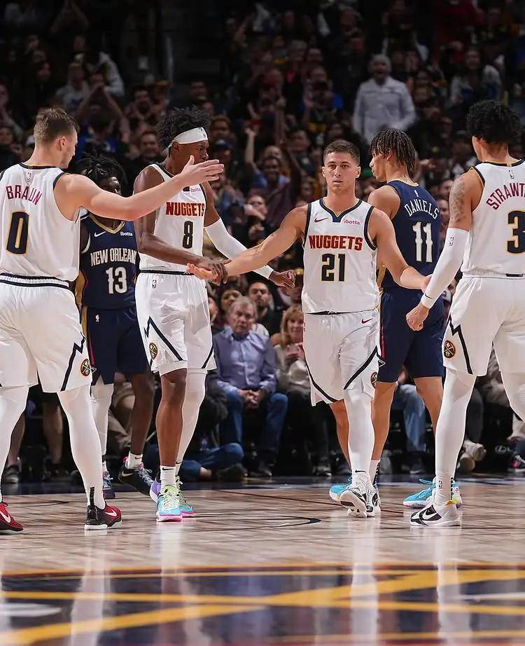 左腿骨折！脚踝脱臼！NBA落选秀成功逆袭